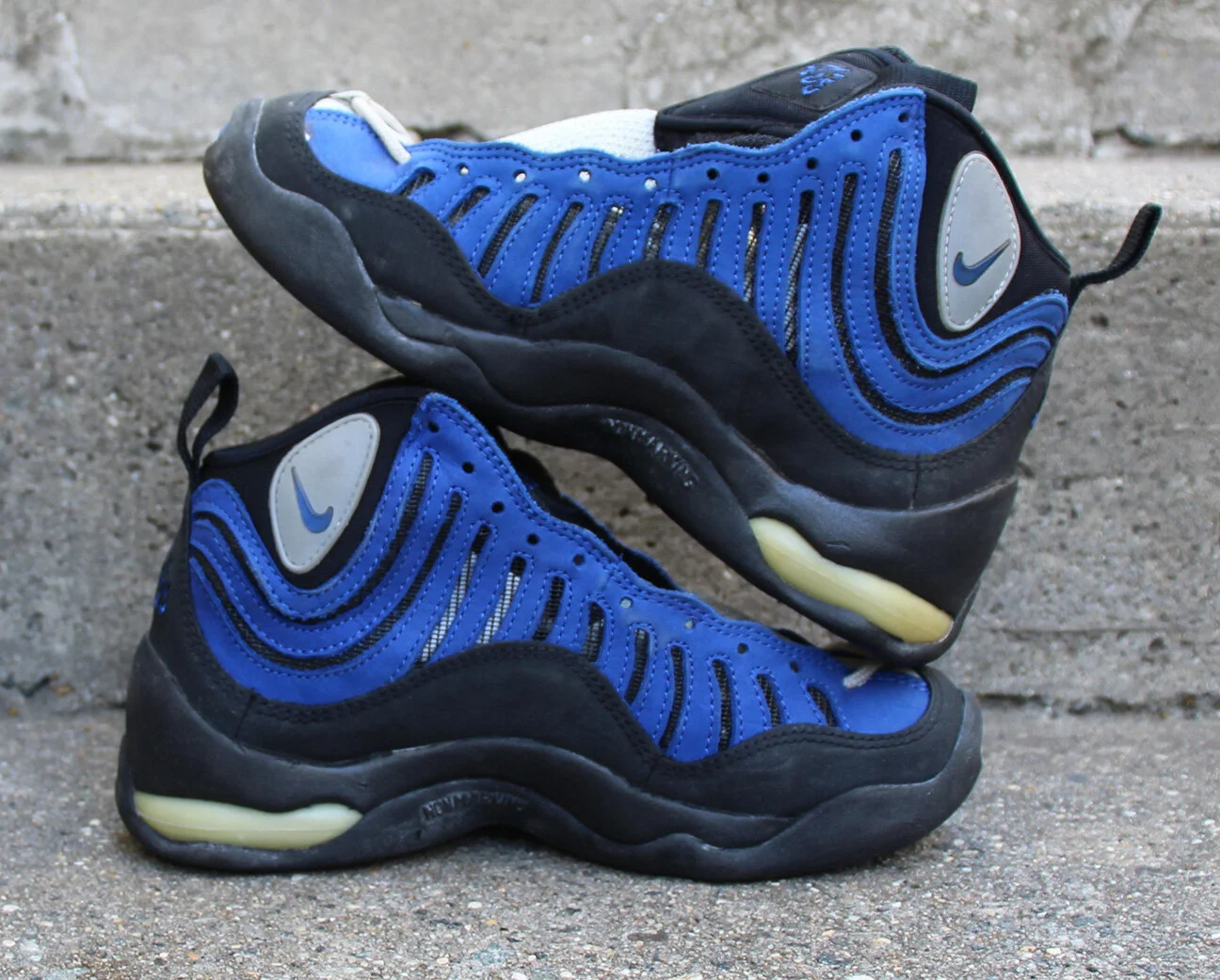 Nike Air Bakin Varsity Royal / Black (Size 6.5) DS — RootsBK